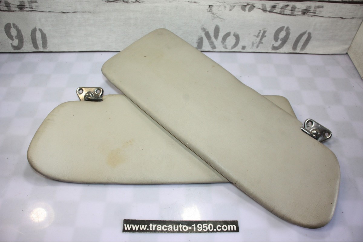 PAIRE DE PARE SOLEIL GRIS/BEIGE D/G L/435mm...PEUGEOT 403