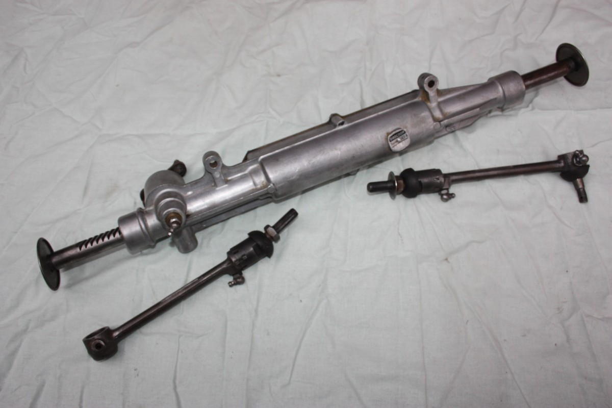 DIRECTION A CREMAILLERE AVEC ROTULES RENAULT TYPE 43/4...RENAULT 4CV