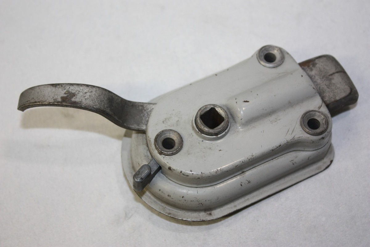 SERRURE DE PORTE INTERIEURE AR/D...CITROEN 2CV  AZ AZL AZAM AP 1963...