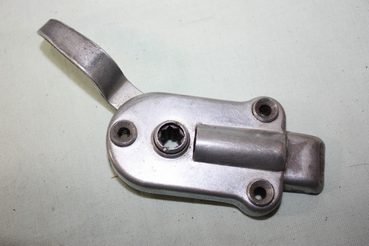 SERRURE POIGNEE INTERIEURE DE PORTE  AV/AR CITROEN A 861-7a...CITROEN 2CV AZ AZU