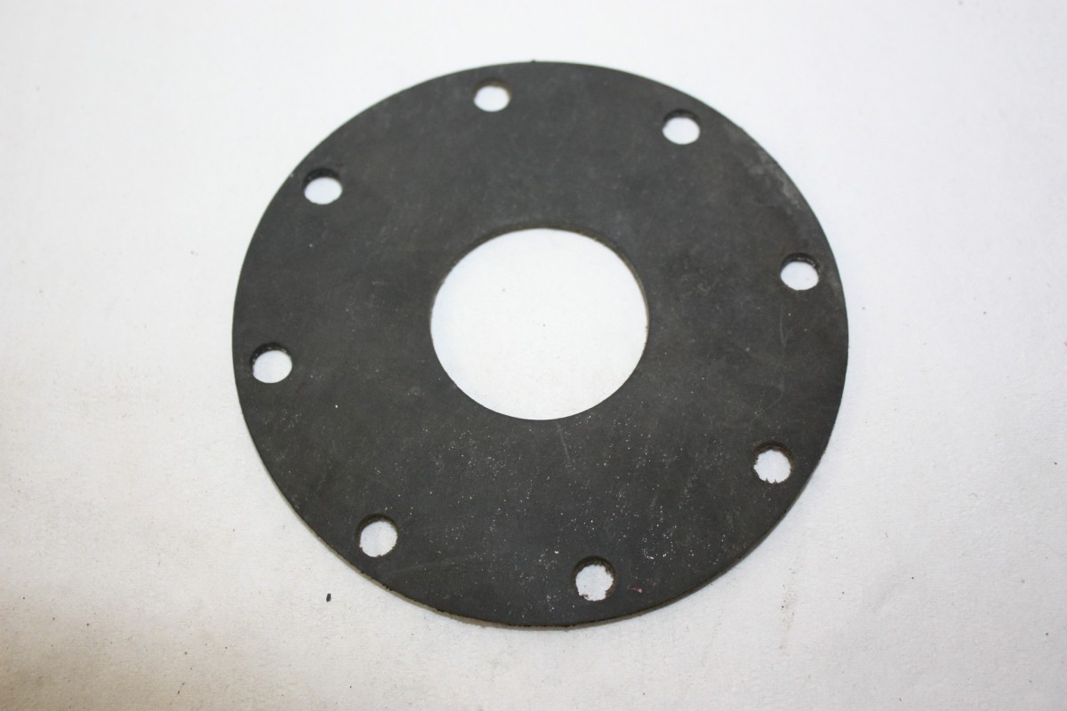 MEMBRANE DE POMPE EN CAOUTCHOUC D/105mm...AUTOS DIVERS ANCIENNES / COLLECTIONS