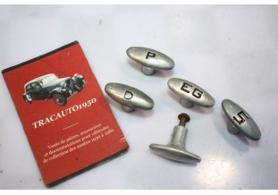 JEU DE 5 BOUTONS DE TIRETTES DE TABLEAU DE BORD...CITROEN TRACTION 11CV 15/6