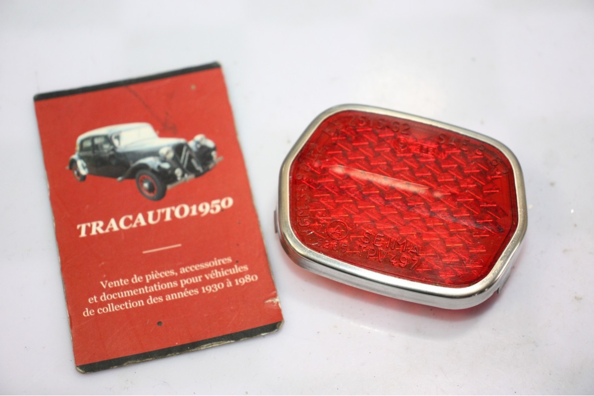 CATADIOPTRE ENCASTRE AR D/G SEIMA TPV497...CITROEN DS ts modèles SAUF PALLAS