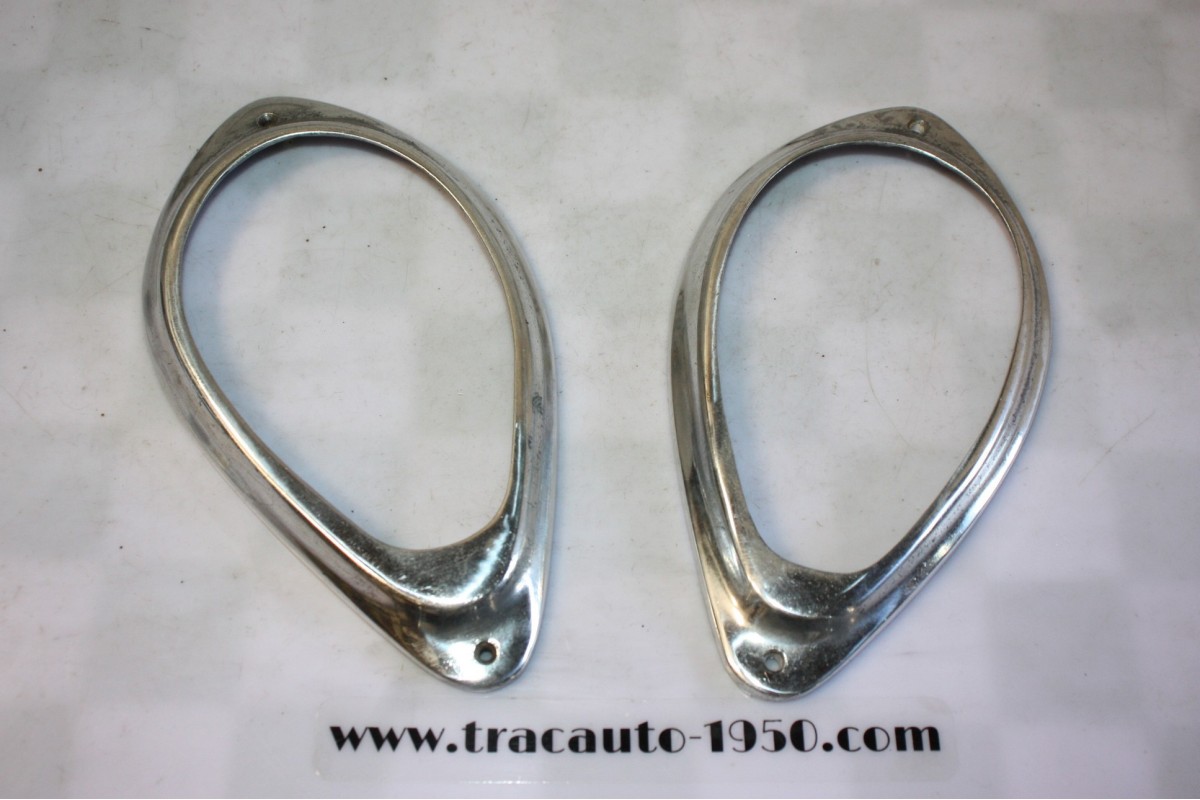 PAIRE D'ENJOLIVEURS ROBRI 230 DE FEUX D'AILES ARRIERES D/G...CITROEN TRACTION 11CV 15/6 AP/1952