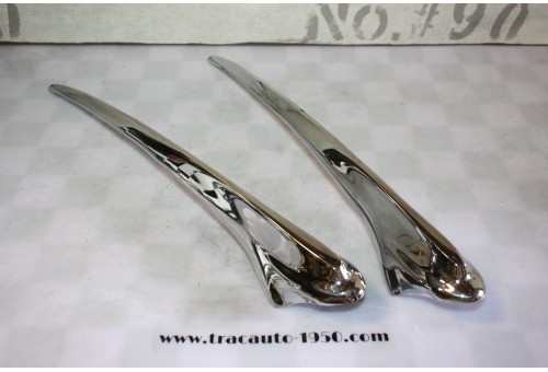 PAIRE D'ENJOLIVEURS CHROMES DE FEUX D'AILES AVANTS...CITROEN TRACTION 11CV 15/6