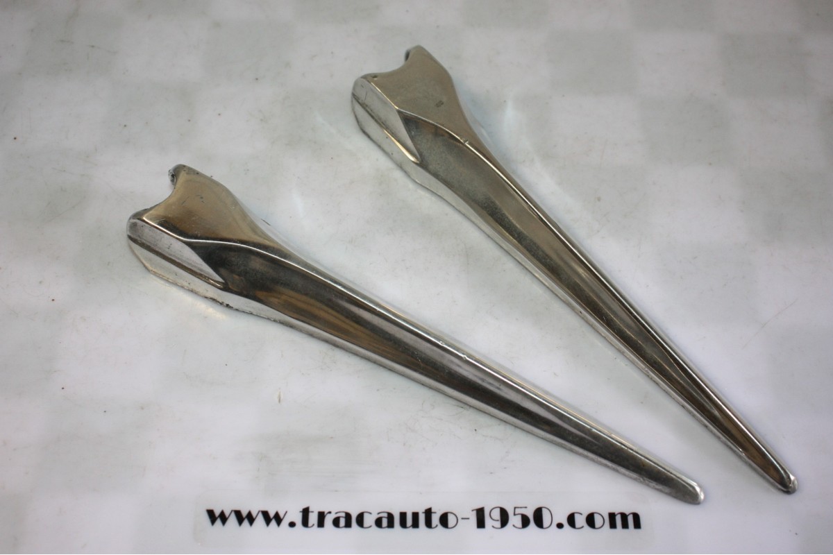 PAIRE D'ENJOLIVEURS ROBRI 227 DE CHARNIERES DE MALLE...CITROEN TRACTION 11CV 15/6 AP/1952