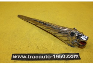 MASCOTTE OU EMBLEME DE CAPOT LE LION...PEUGEOT 302 402