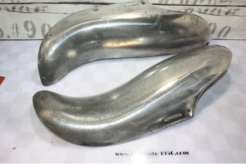 PAIRE D'ENJOLIVEURS ROBRI 216 DES SABOTS D'AILES ARRIERES D/G...CITROEN TRACTION 11CV 15/6