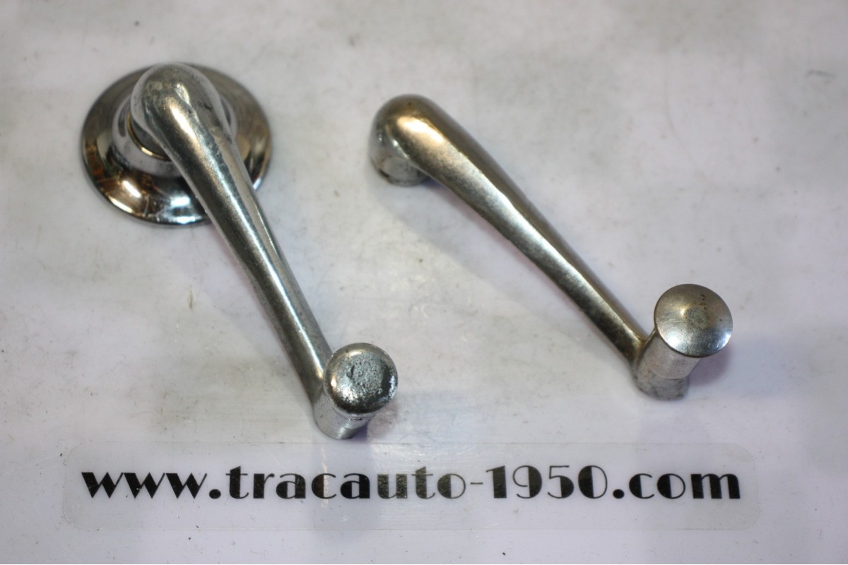 JEU DE 2 MANIVELLES LEVES GLACES DE PORTES + EMBASES...CITROEN TRACTION 11CV 15/6