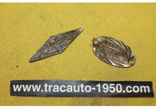 LOT DE 2 ECUSSONS OU INSIGNES LILOR...VELO VELOMOTEUR