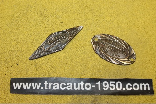 LOT DE 2 ECUSSONS OU INSIGNES LILOR...VELO VELOMOTEUR