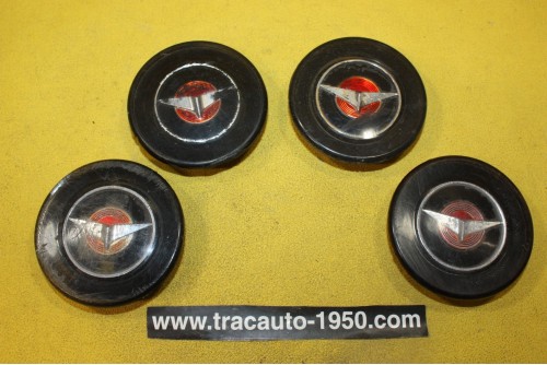 JEU DE 4 CENTRES D'ENJOLIVEURS DE ROUE...PANHARD PL17