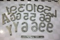 LOT DE LETTRES ET CHIFFRES EN ALU POUR PLAQUE DE POLICE...AUTOS ANCIENNES DIVERS