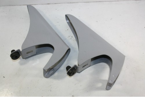 PAIRE DE BUTOIRS DE PARE CHOC PETIT MODELE...CITROEN 2CV AZ AZU ava...