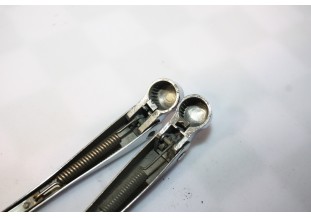 PAIRE DE BRAS D'ESSUIE-GLACE SEV MARCHAL L/290-265mm...AUTOS DIVERS