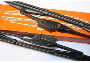 PAIRE DE BALAIS D'ESSUIE GLACE SPAFAX WB10 L/260mm...AUTOS DIVERS