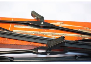 2 BALAIS D'ESSUIE GLACE SPAFAX WB13 L/333mm...AUTOS DIVERS