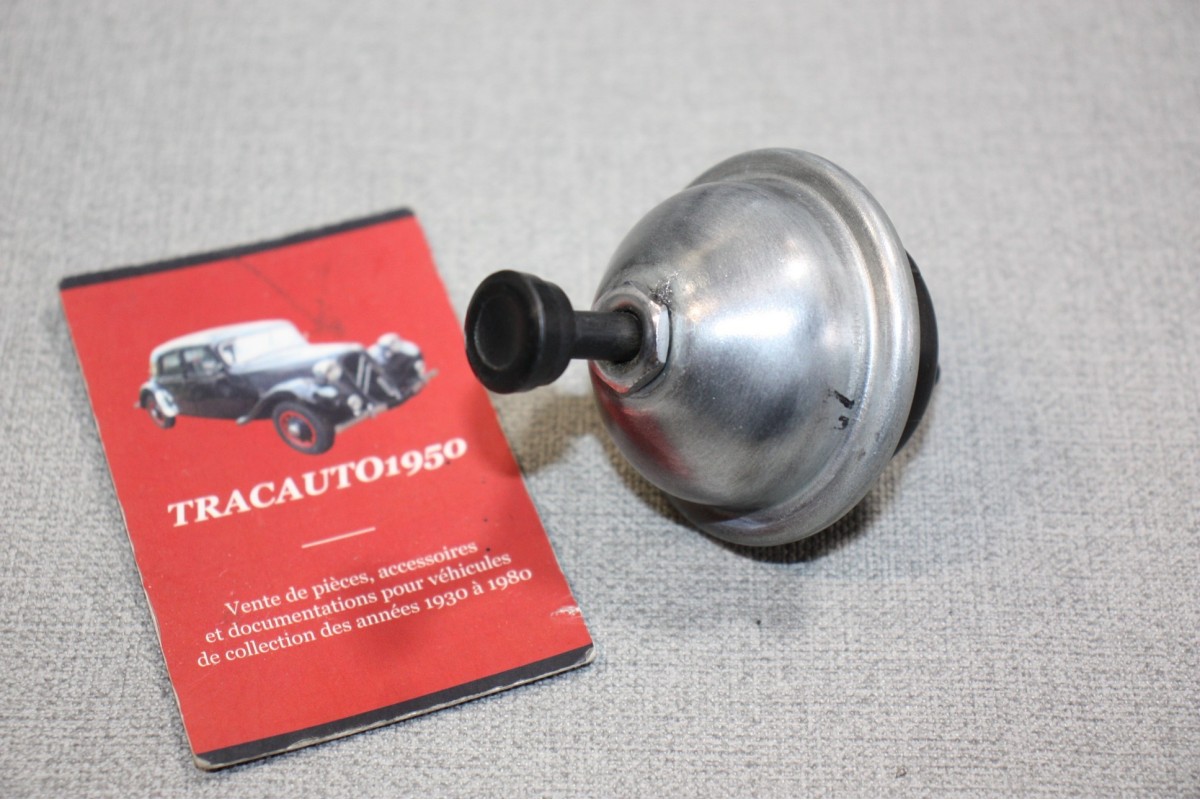 POMPE LAVE GLACE MECANIQUE BROWN 2 SORTIES..AUTOS ANCIENNES DIVERS