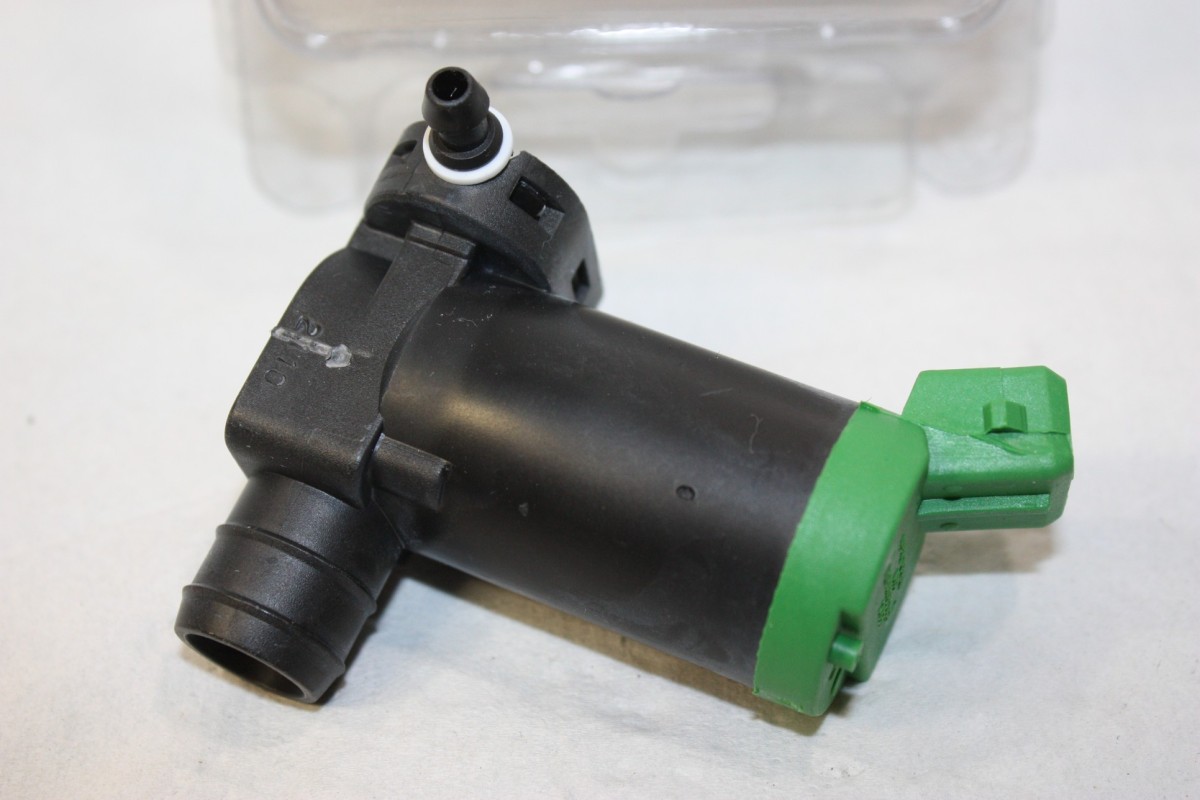 POMPE DE LAVE GLACE ELECTRIQUE M.LECOY SP.030...AX SAXO ZX XANTIA 1...