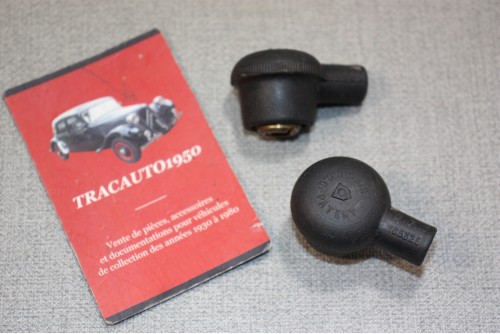 LOT DE 2 EMBOUTS DE BOUGIES DRP 165325...AUTOS MOTOS DIVERS