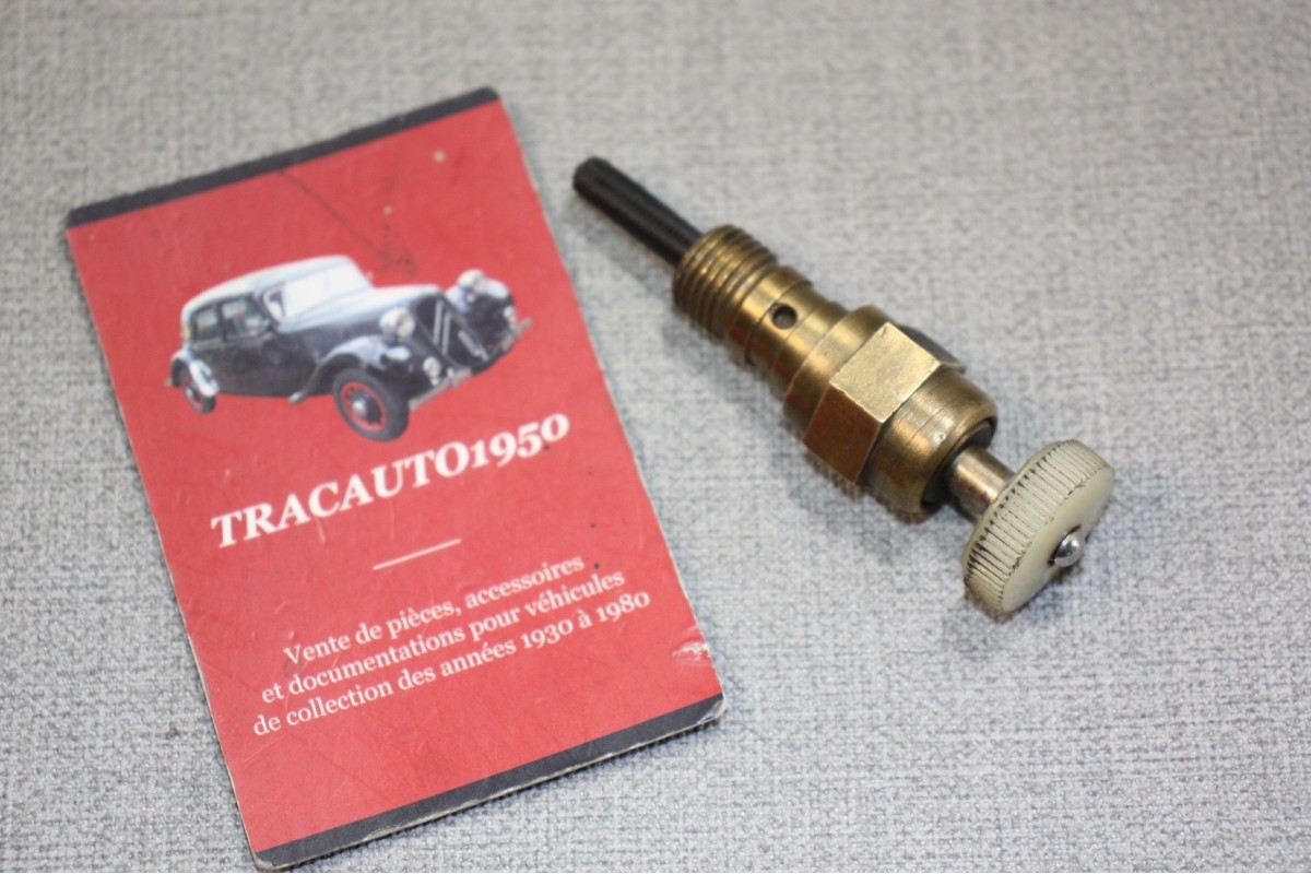 ROBINET DE RESERVOIR D'ESSENCE 11X125...VELOMOTEURS MOTOS