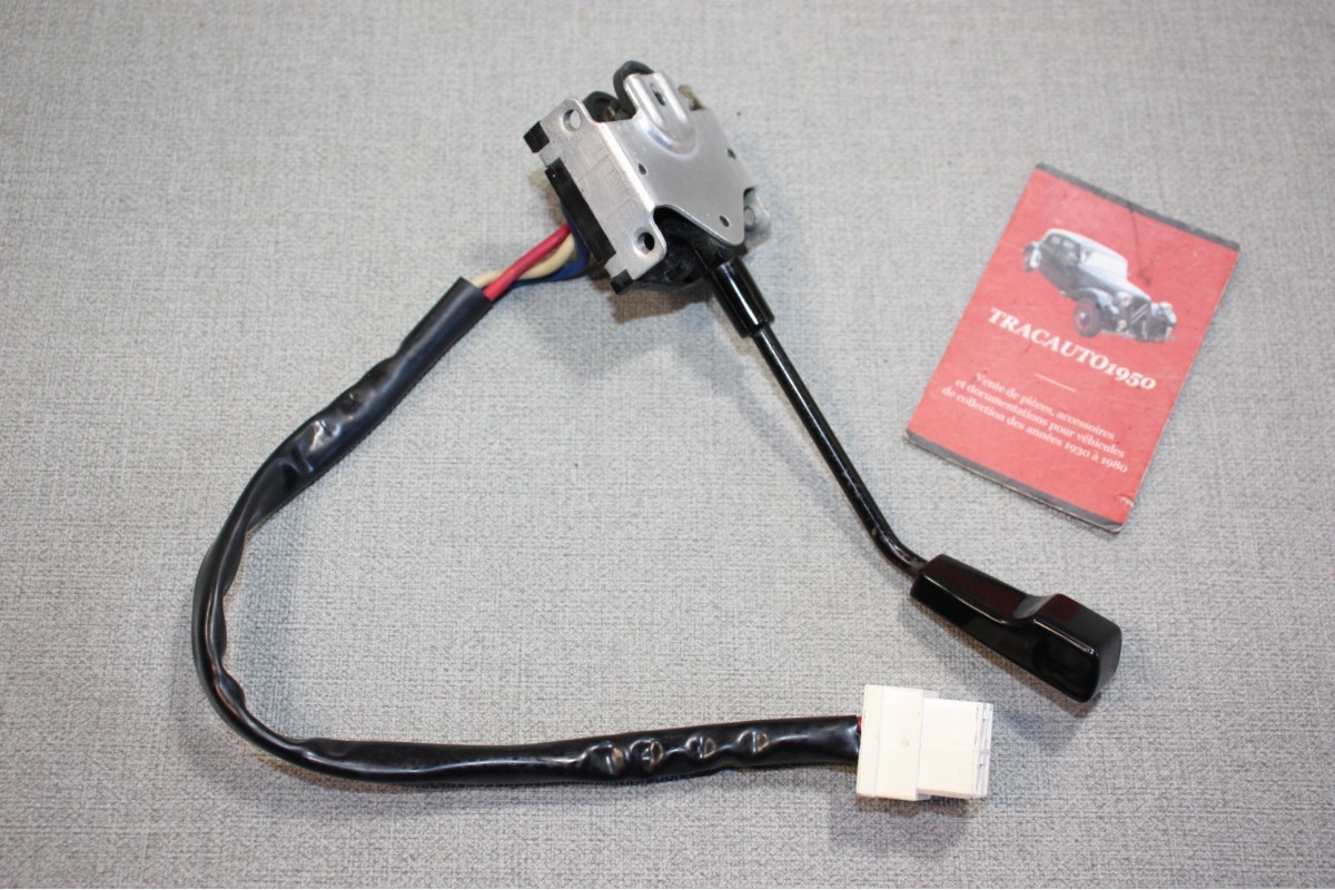 COMMODO DE CLIGNOTANT JAEGER 3 POLES...RENAULT R14 TS