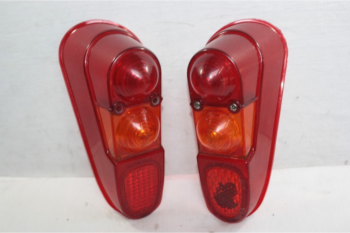 PAIRE DE CABOCHONS AR D/G SEIMA 605...RENAULT R4 4L BERLINE 1961/1992