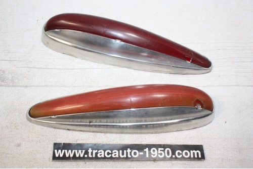 PAIRE DE CABOCHONS DE FEUX D'AILES D/G SCINTEX...PANHARD PL 17