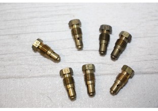 LOT DE 7 GICLEURS POUR CARBURATEURS SOLEX...AUTOS DIVERS