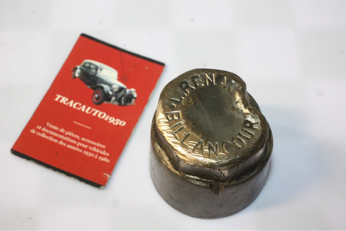 CENTRE DE ROUE FILETEE RENAULT Ø/60mm...RENAULT AVANT GUERRE