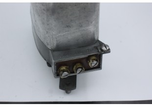 MOTEUR D'ESSUIE GLACE 6V BOSCH 03R 08005531B...AUTOS DIVERS
