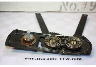 MECANISME DE LEVE VITRE AVANT DROIT...PEUGEOT 203 av 1953