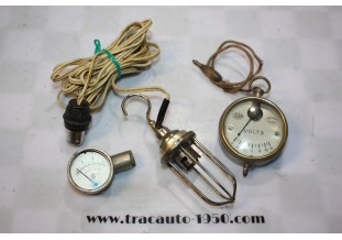 LOT D'OUTILLAGE DE BOITE A GANTS...AUTOS COLLECTION