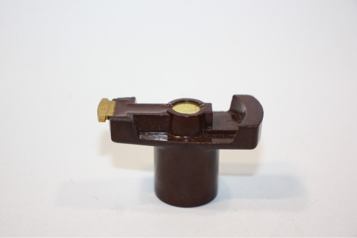 ROTOR BOSCH 1234332033 POUR ALLUMEUR BOSCH 4 CYL...CAPRI CORTINA ESCORT KADETT