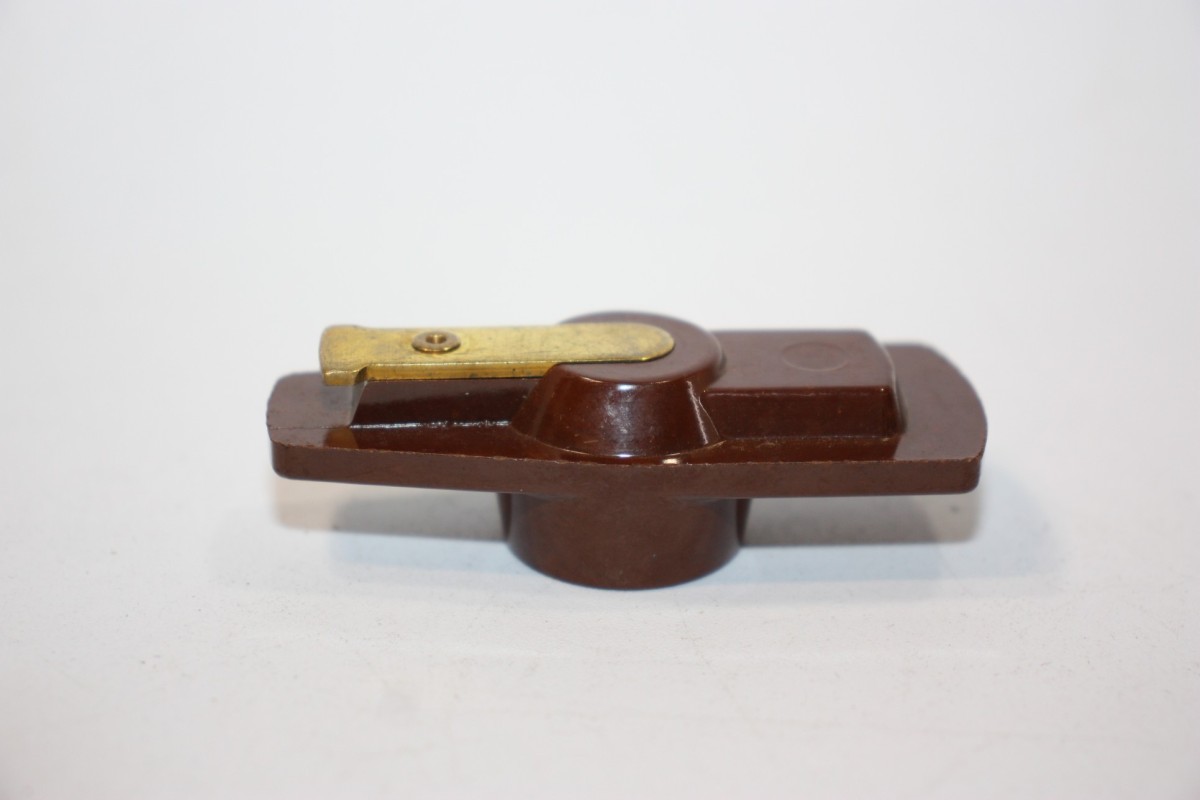 ROTOR MITSUBISHI MD 602758 POUR ALLUMEUR 4 CYL...MITSUBISHI MAZDA voir descriptif