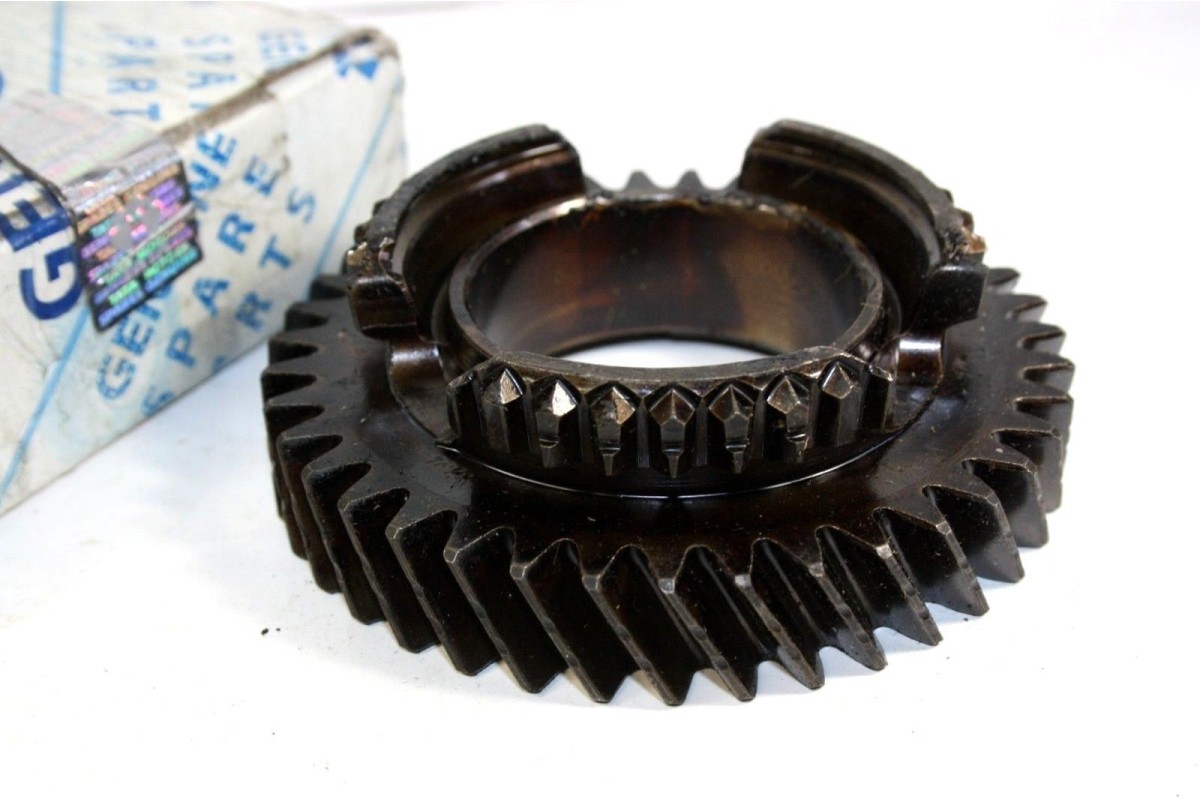 PIGNON DE 2éme DE BV type EN353...FIAT RENAULT PEUGEOT - Tracauto1950