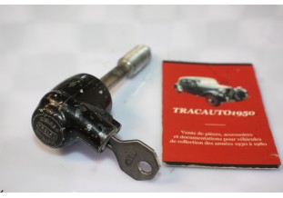 ANTIVOL DE ROUE DE SECOURS SUR COFFRE PRELAC...AUTOS ANCIENNES COLLECTIONS