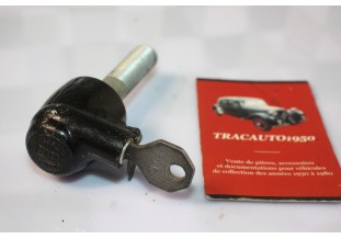 ANTIVOL DE ROUE DE SECOURS SUR COFFRE PRELAC...AUTOS ANCIENNES COLLECTIONS