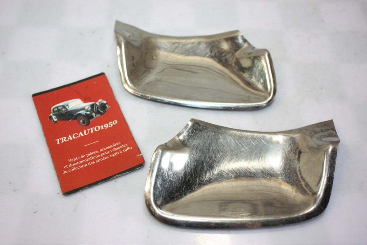 JEU DE 2 COQUILLES ENJOLIVEURS DE POIGNEES DE PORTES...AUTOS DIVERS