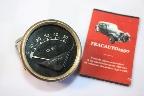 MANO RECEPTEUR D'ESSENCE OS 50 LITRES Ø/52mm...AUTOS ANCIENNES COLLECTIONS