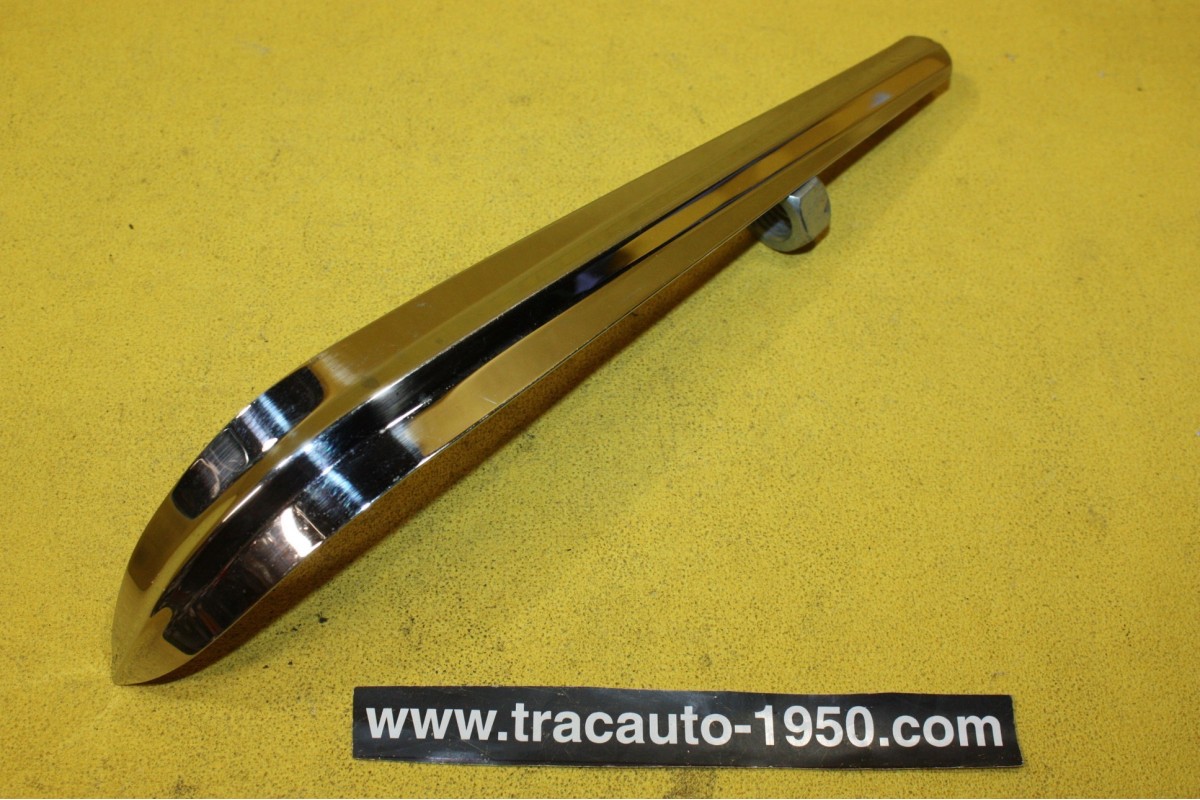 ENJOLIVEUR DE CAPOT REMPLACE LE LION...PEUGEOT 403