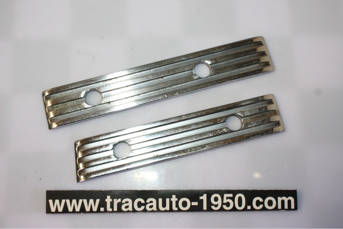 PAIRE DE BARRETTES ENJOLIVEURS DE TABLEAU DE BORD...JUVAQUATRE DAUPHINOISE