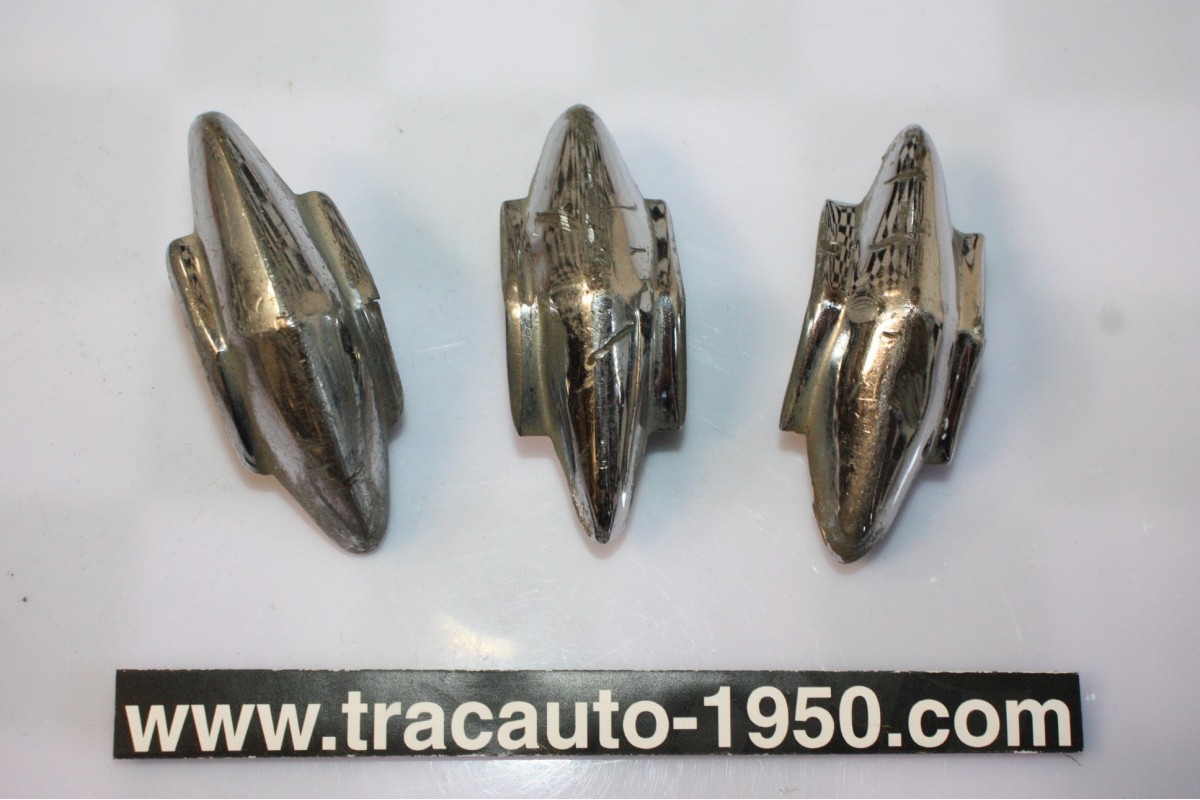 LOT DE 3 ENJOLIVEURS DE CARROSSERIE H/75mm...AUTOS ANCIENNES COLLECTION