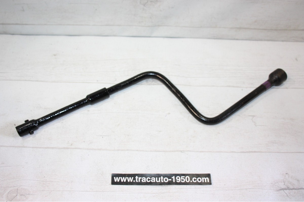 MANIVELLE DE DEMARRAGE ET CRIC...RENAULT 4CV ?? voir descriptif