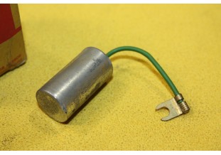 CONDENSATEUR BOSCH 1237330819...AUTOS DIVERSES