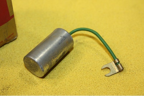 CONDENSATEUR BOSCH 1237330819...AUTOS DIVERSES