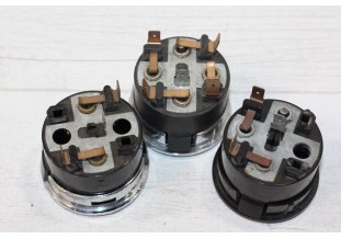 LOT DE VOYANTS DE TABLEAU DE BORD...CAMIONS SAVIEM SG2 SG3