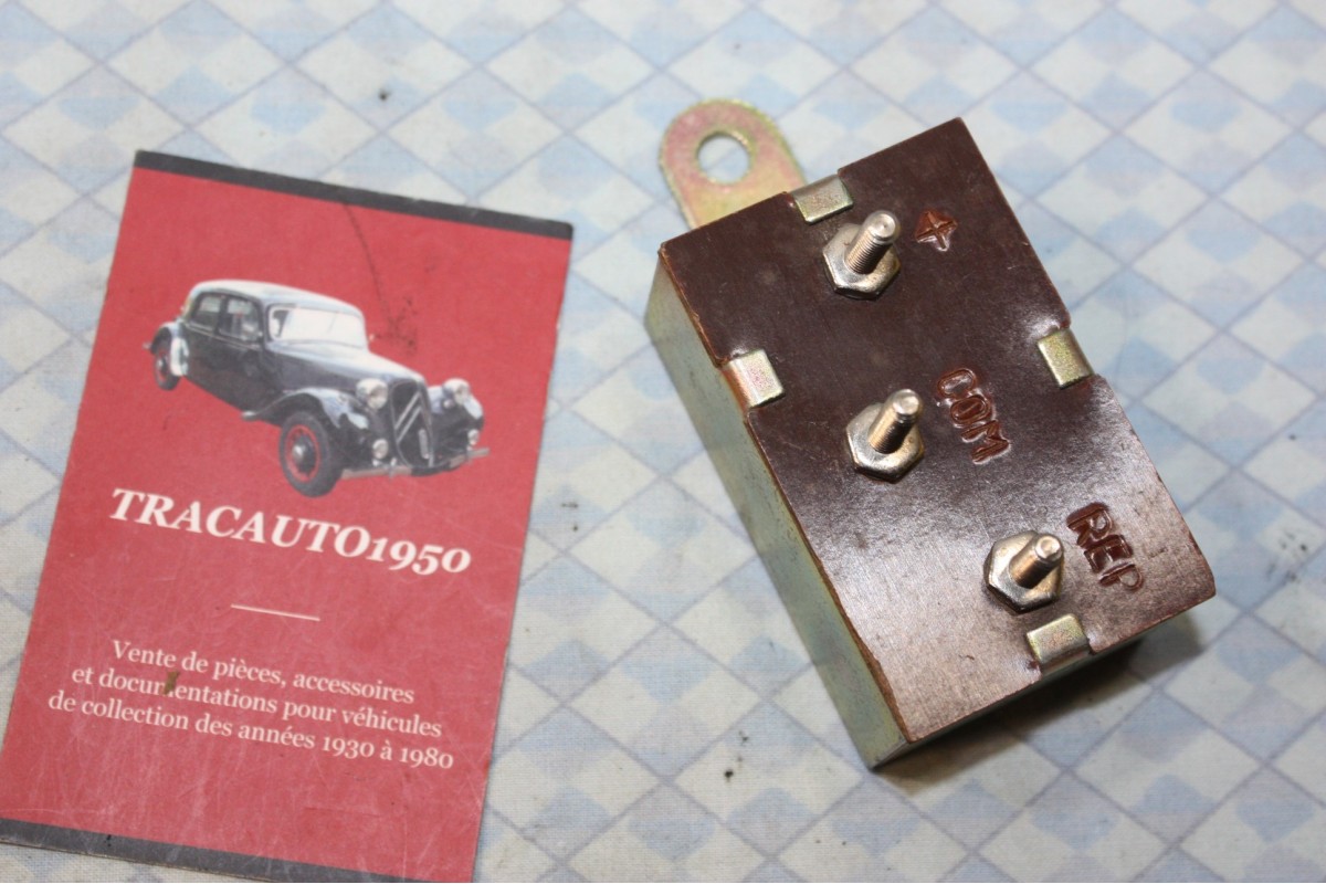 CLIGNOTEUR SOPARTEX SX 6V 36/42W 3 BORNES...AUTOS DIVERSES