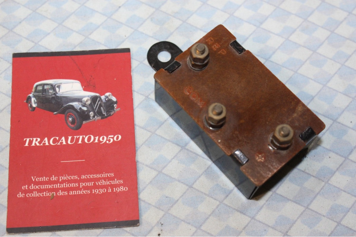 CENTRALE CLIGNOTANTE ASEA 12V 30/42W 3 BORNES...AUTOS DIVERSES