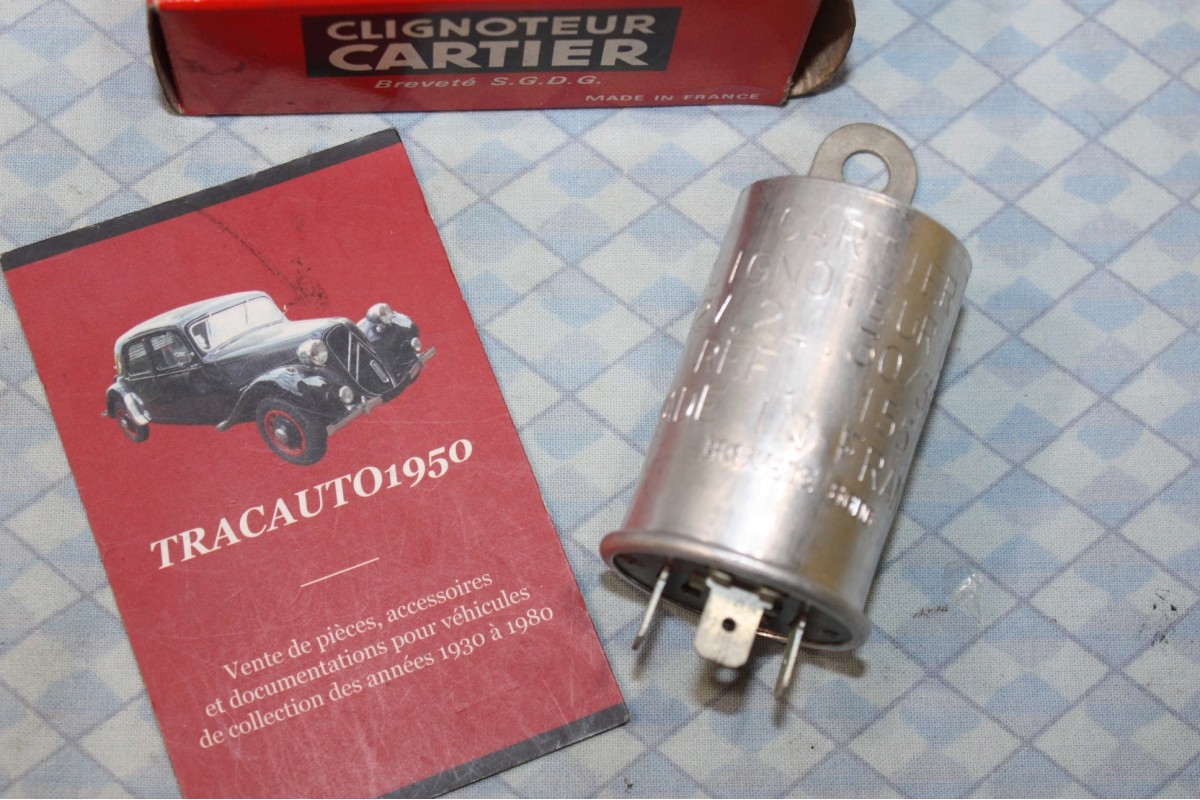 CENTRALE CLIGNOTANTE CARTIER CT4 12V 30/36W 3 BORNES...CITROEN ID DS